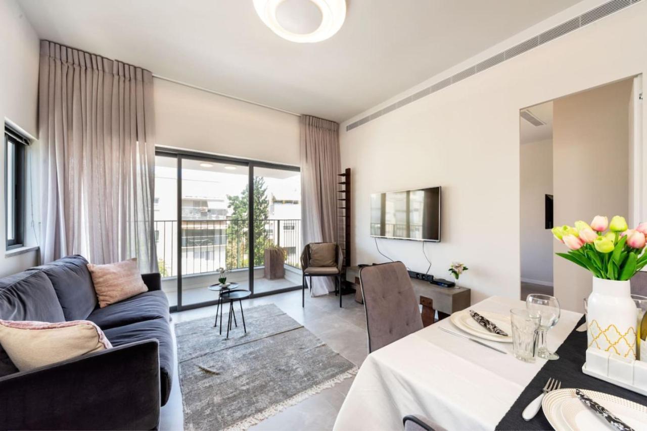 Stylish With Cozy Vibes By Sea N' Rent Apartment Tel Aviv