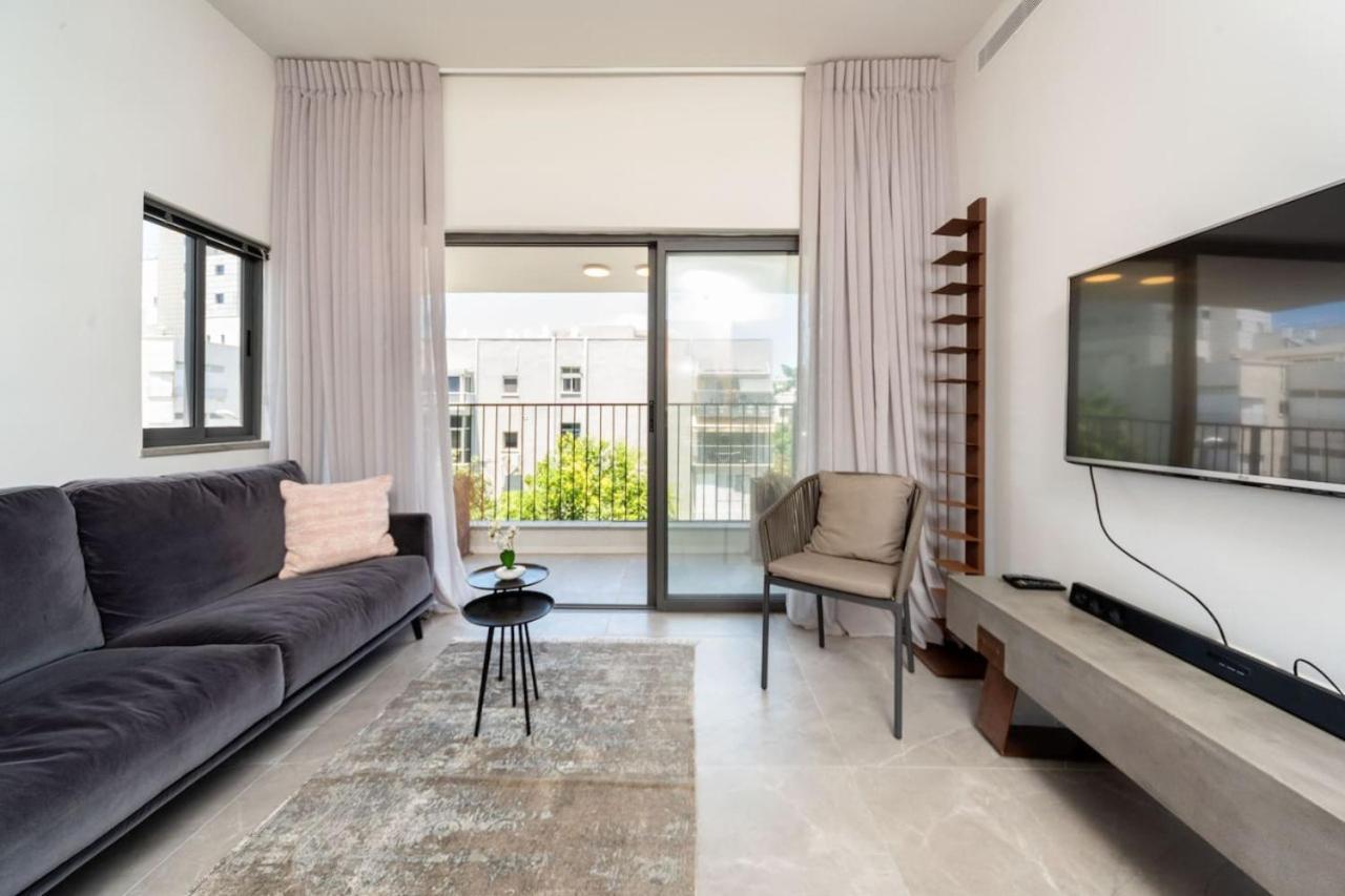Apartment Stylish With Cozy Vibes By Sea N' Rent *
